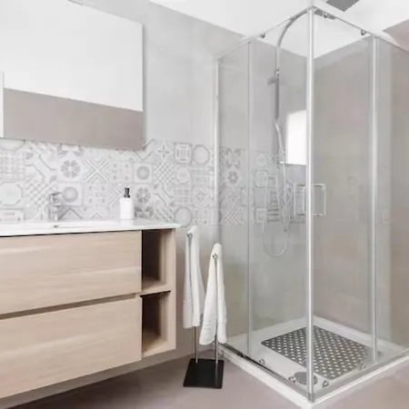 Poste 28 Pensión Sava